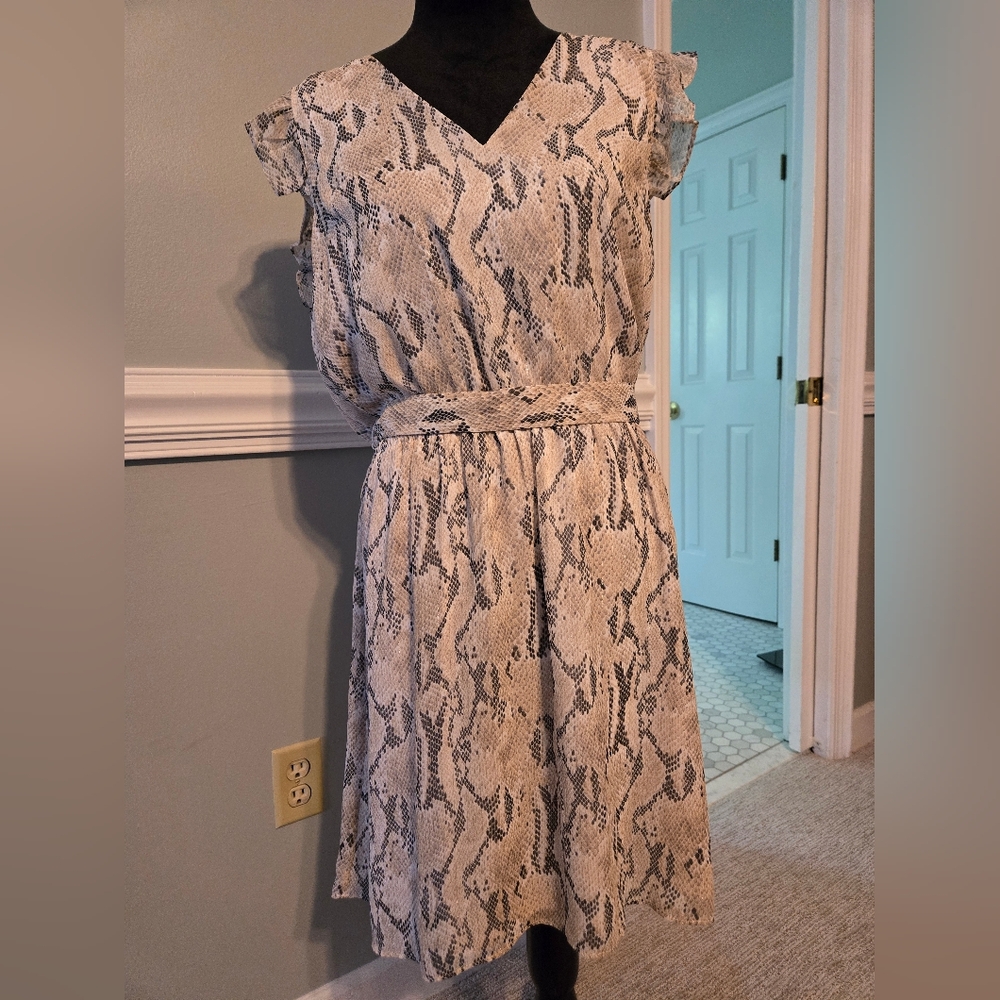 Express L flutter sleeve snake print dress
